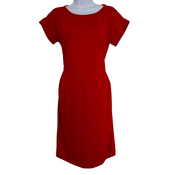 Dresses & Skirts - Red T-Shirt Dress with Tie Size Medium
